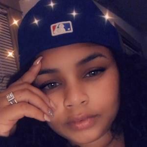 Meet your Posher, Monique